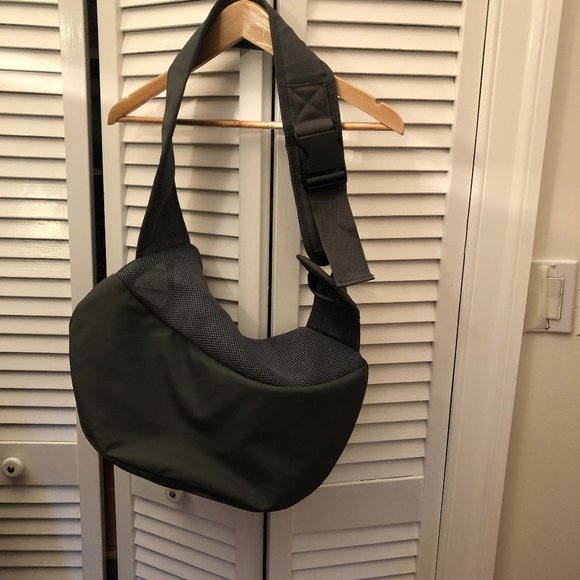 Yudodo slingback dog/cat carrier, breathable mesh, M - Picture 10 of 14